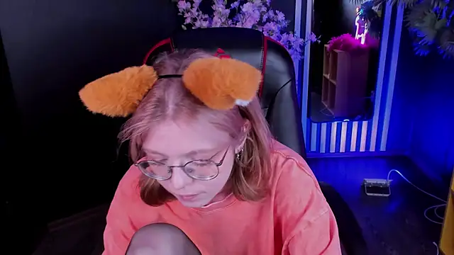 Živý XXX chat FoxxyyPolly