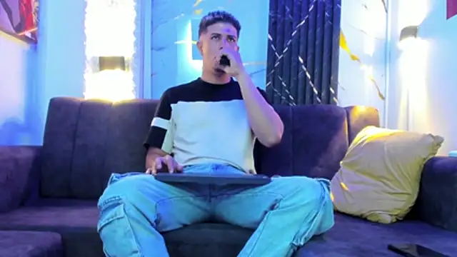 دردشة dominic_connor الجنسية المباشرة