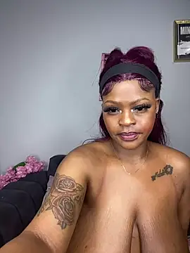 Baddest_Boobies Adlı Modelin Canlı XXX Sohbeti