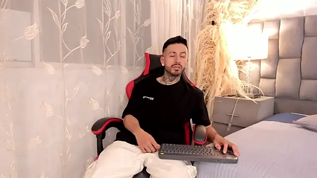 StevenAndLaura Live XXX-chat