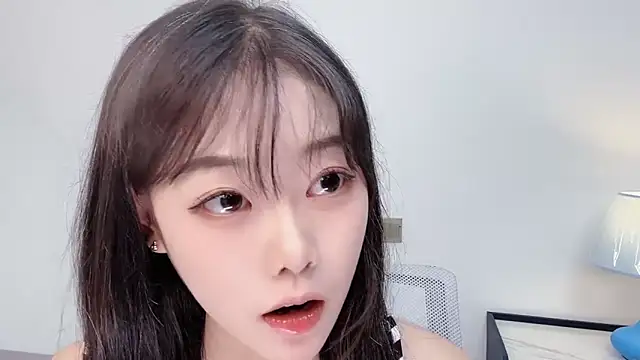 smalldaiwang's Live XXX Chat