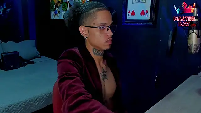 XXX chat uživo modela XXXRAYGAMES