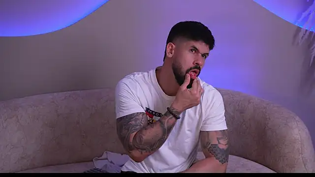 Онлайн чат XXX Petesevans