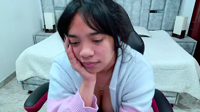 laureentt_'s Live XXX Chat