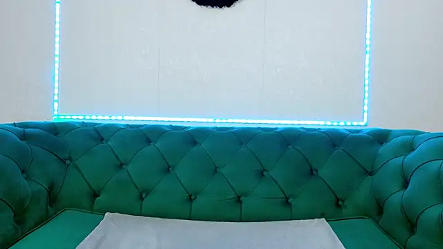 IvanaCharm live XXX chat