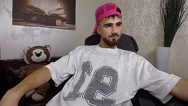 Czat XXX na żywo – KyloEast