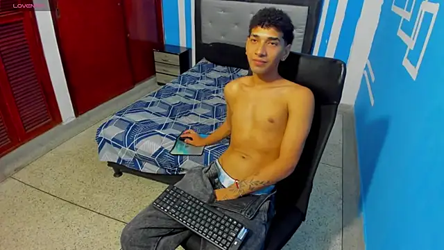 efrain_boy – Naživo XXX chat