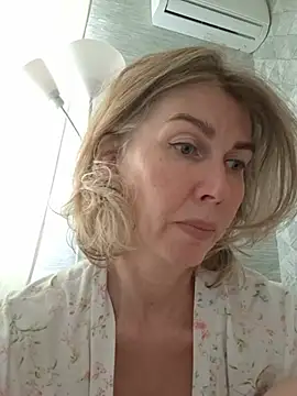 stellahere8's Live XXX Chat