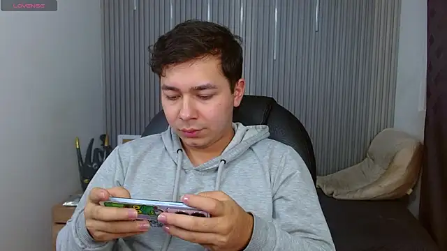 Chat +18 de Julian_Smith21 ao vivo