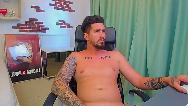 LoganStroudn Live XXX chat