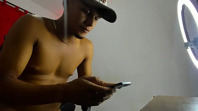Master_hot06 Chat XXX in diretta