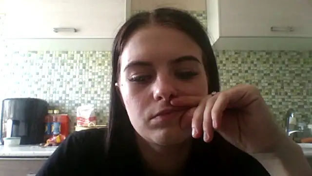 XXX chat uživo modela KikiAmino