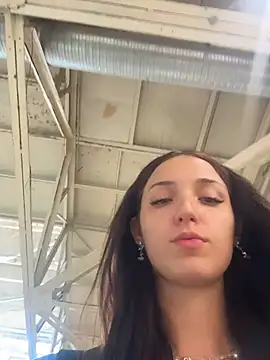 צ'אט XXX בשידור חי של DollyTall