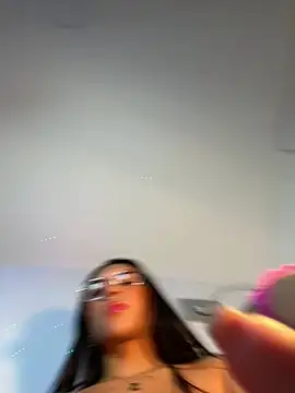 Linda_Saenz_ Live XXX-chat