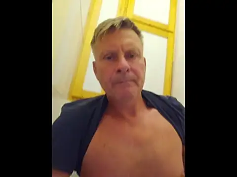 Show modela johnnym1 na web-kameri