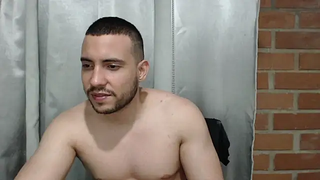 Armando_2002 Live XXX-chat