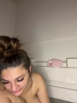 treasurebabii Chat XXX live