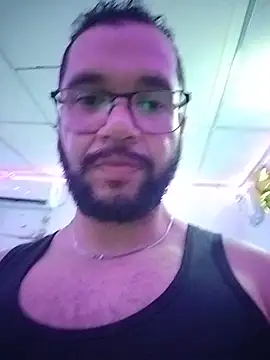 Xein_WoIf Adlı Modelin Canlı XXX Sohbeti