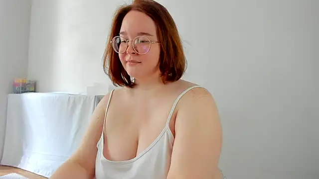 DebbieWoood – Naživo XXX chat