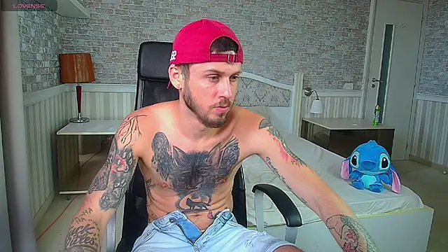 צ'אט XXX בשידור חי של JonahShaw