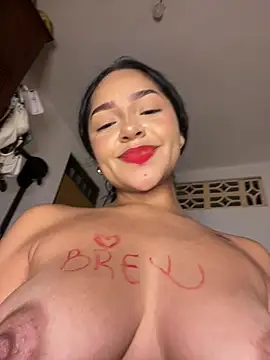 Evviiee_ লাইভ XXX চ্যাট