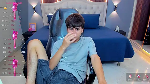 Tommy18__ Live XXX-chat