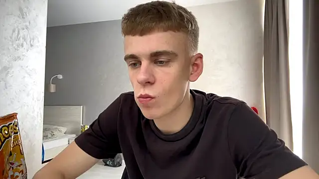 SoloFuryn Live XXX chat