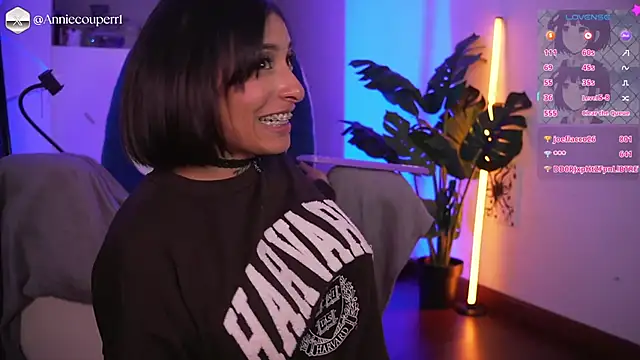 AnnieCouperr's Live XXX Chat