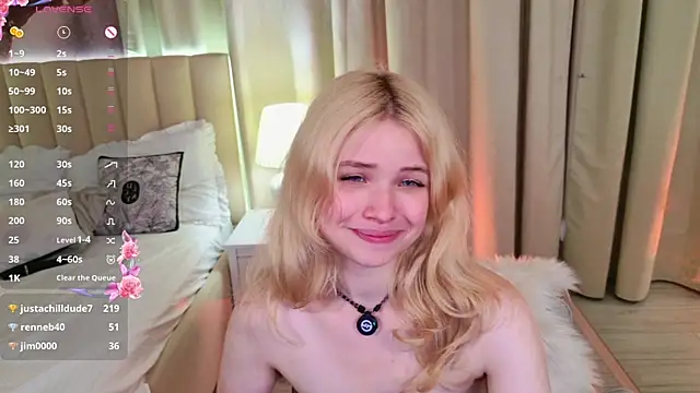 ChloeWells Live XXX-chat