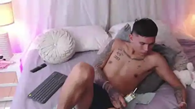 skoook_gray_ live XXX chat