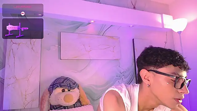 Czat XXX na żywo – Owen_JP