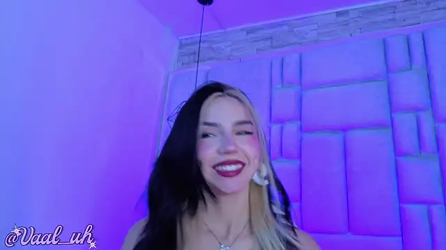 Онлайн чат XXX Valuh_Blake