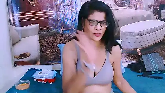 IndianAllure 现场XXX聊天