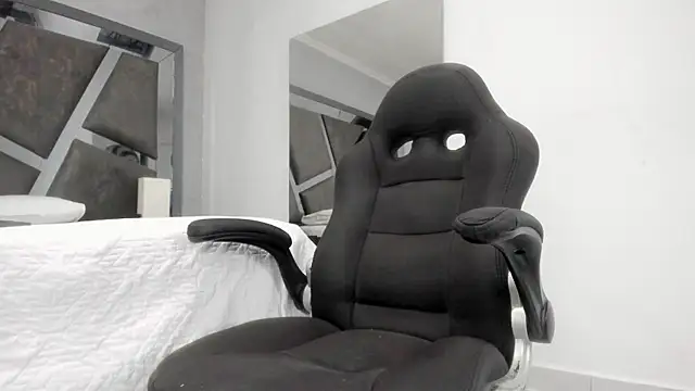 ElektraBomdans' Live XXX Chat