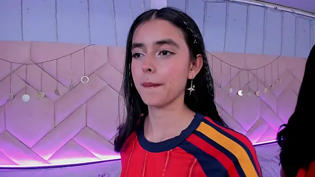Eimy_Blaze Adlı Modelin Canlı XXX Sohbeti