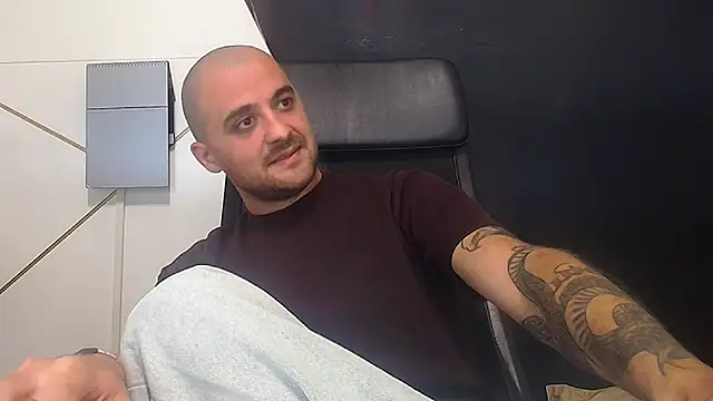 Chat XXX ao vivo de JamesMyerss