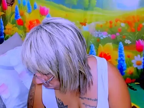 indianroxy Live XXX-chat