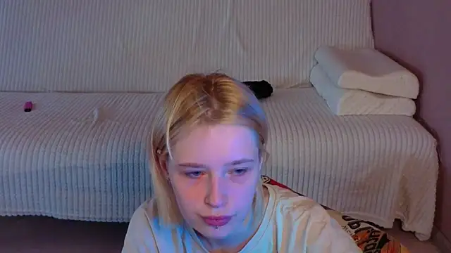 Chat +18 de two_gerls_here ao vivo