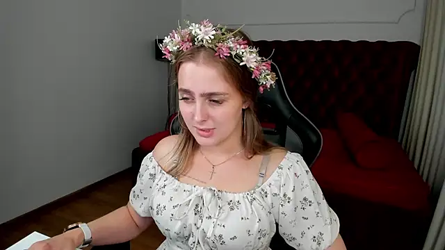 EllaBells' Live XXX Chat