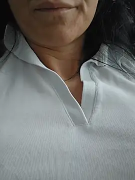 Caglayla Adlı Modelin Canlı XXX Sohbeti