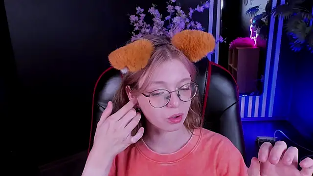 FoxxyyPolly's Live XXX Chat