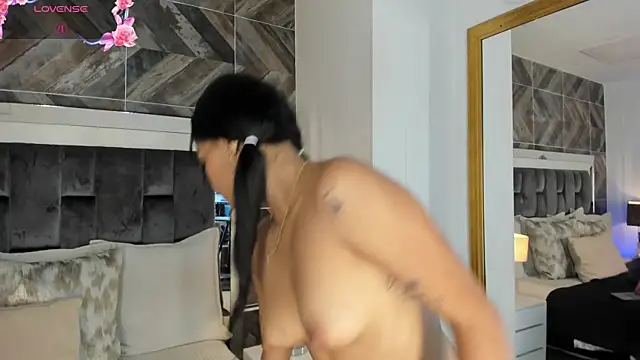 Chat XXX ao vivo de NaylaGrey