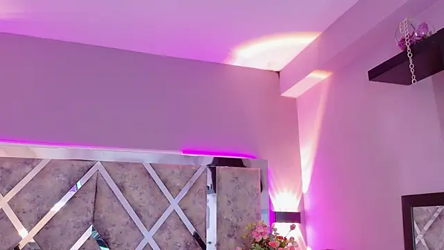 XXX chat uživo modela MeganR_