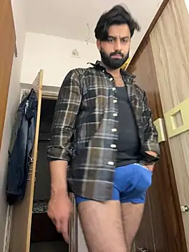 Royalboy_03 Adlı Modelin Canlı XXX Sohbeti