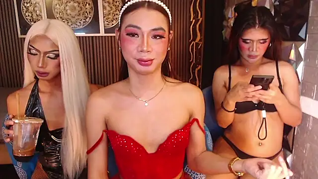 AudreyMilesTransのライブXXXチャット