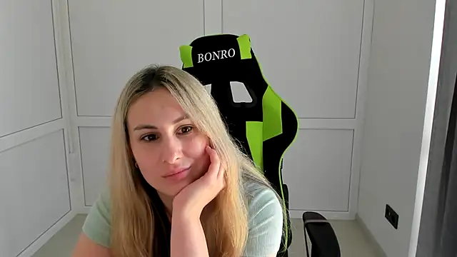 Chat XXX ao vivo de MissLunariaa