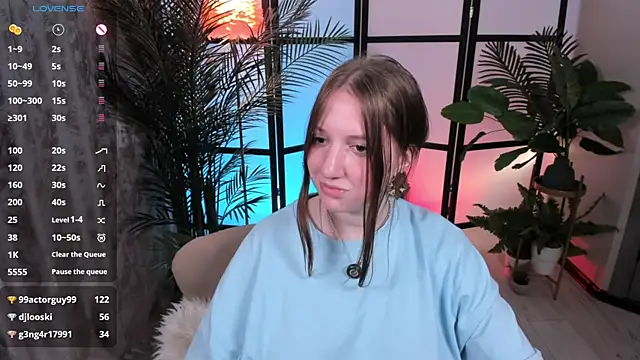 Elisabeth_Binder Adlı Modelin Canlı XXX Sohbeti