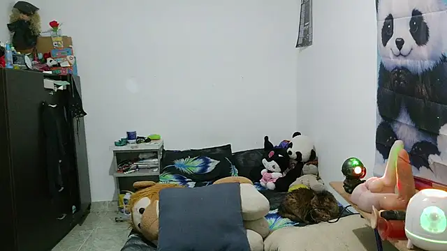 Živý XXX chat curly_greeneyed