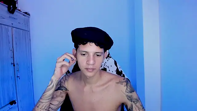 Онлайн чат XXX tylerrnova