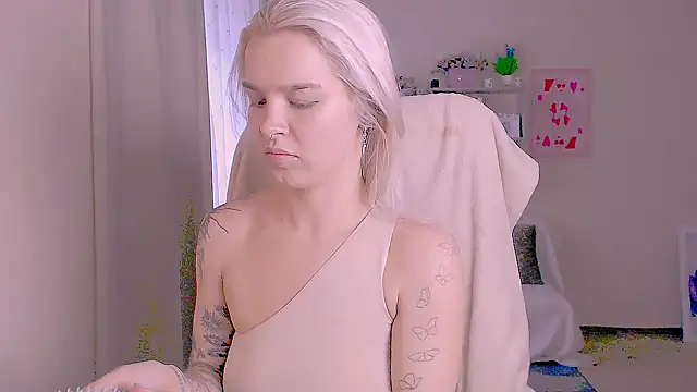 دردشة Hot_Blonda الجنسية المباشرة